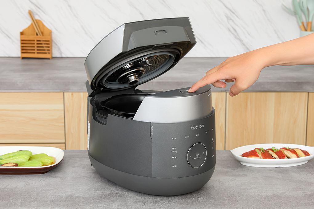 Nồi cơm áp suất cao tần Cuckoo 1.08 lít CRP-LHBR0600F Màu Xám