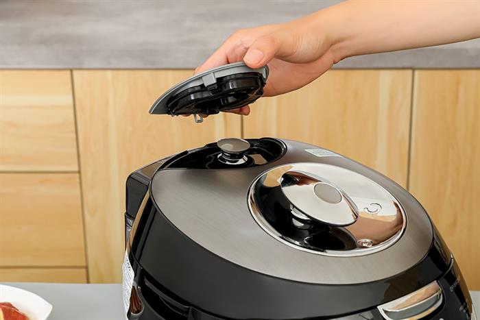 Nồi cơm áp suất cao tần Cuckoo 1.08 lít CRP-BHBC0600F Màu Đen - Xám