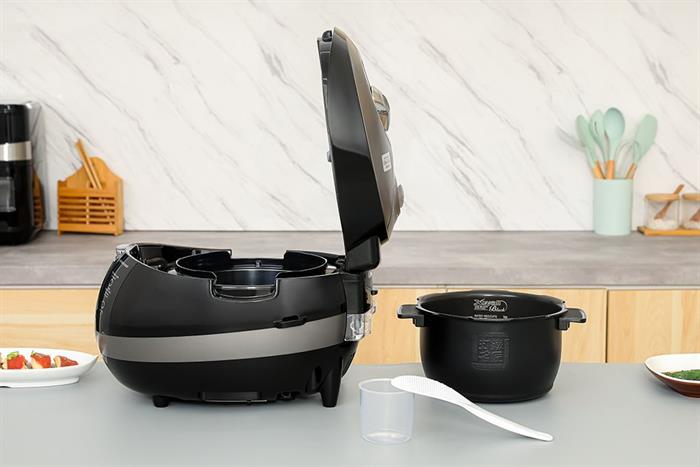 Nồi cơm áp suất cao tần Cuckoo 1.08 lít CRP-BHBC0600F Màu Đen - Xám