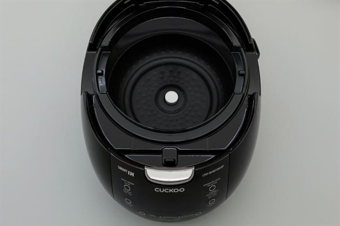 Nồi cơm áp suất cao tần Cuckoo 1.08 lít CRP-BHBC0600F Màu Đen - Xám