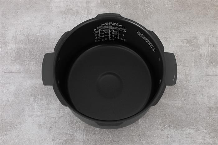 Nồi cơm điện tử áp suất Cuckoo 1.8 lít CRP-QSBC1000F Màu Đen - Xám