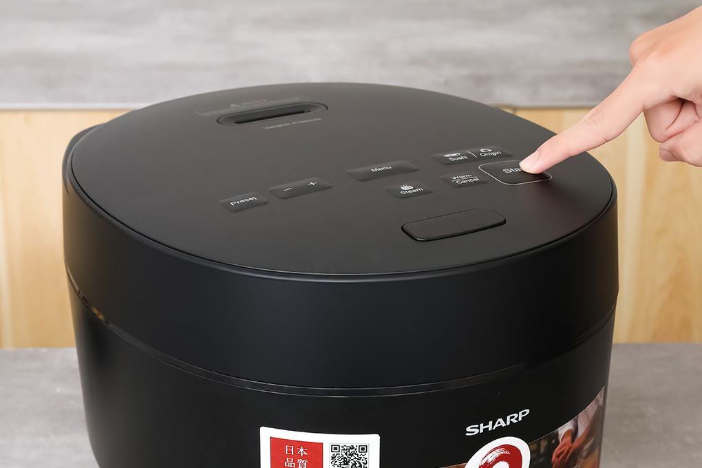 Nồi cơm điện tử áp suất Sharp 1.8 lít KS-TW181V-B Màu Đen