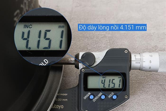 Nồi cơm điện tử áp suất Sharp 1.8 lít KS-TW181V-B Màu Đen