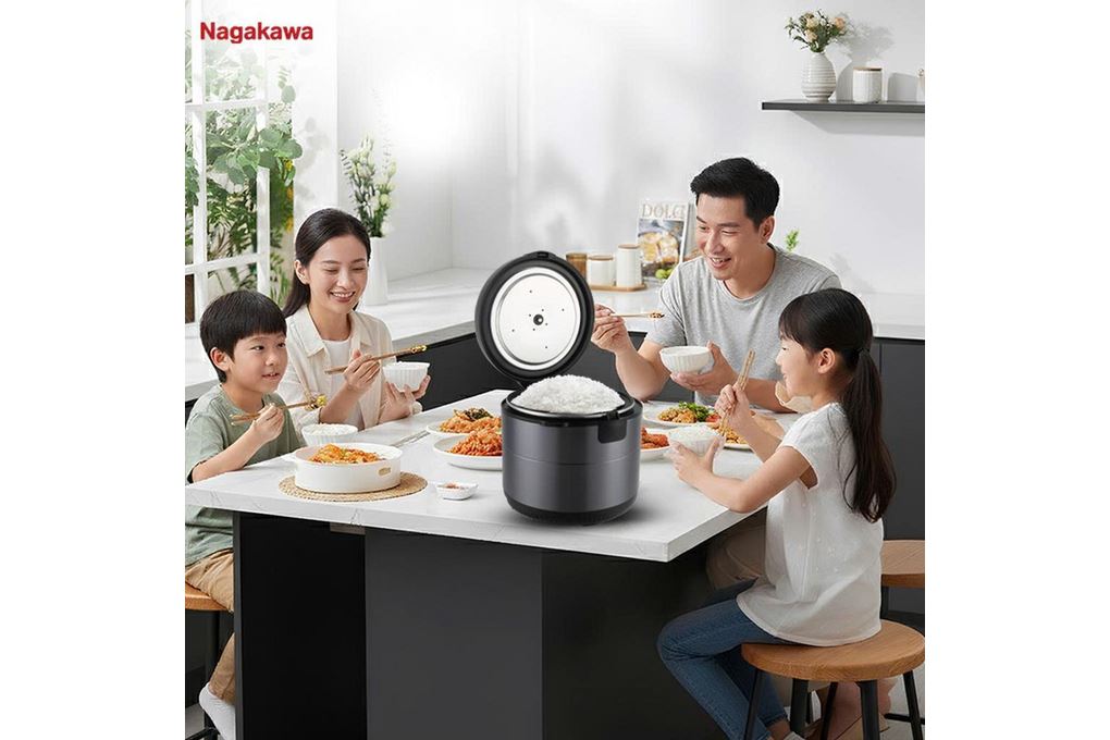 Nồi cơm nắp gài Nagakawa 1.5 lít NRC3818 Màu Đen Xanh