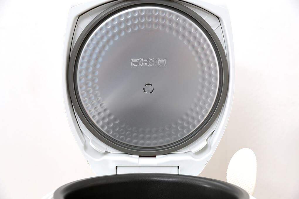 Nồi cơm điện tử Toshiba 1.8 lít RC-18NMFVN(WT) Màu Trắng