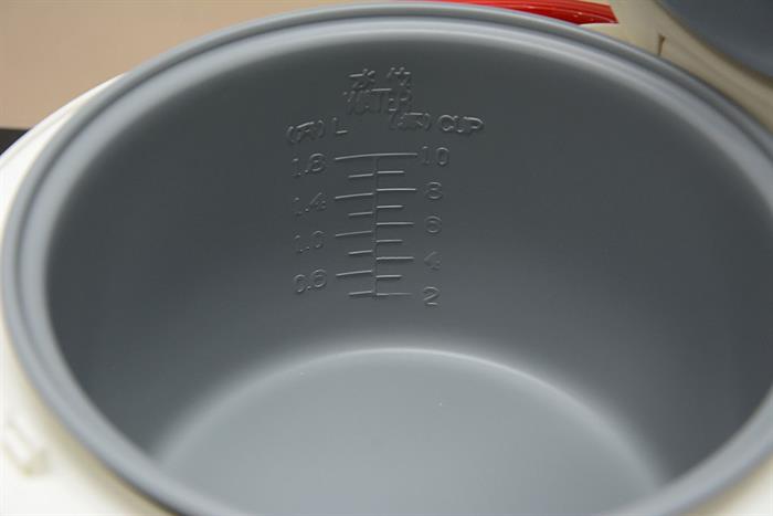 Nồi cơm nắp gài Happycook 1.8 lít HC-180A Màu Trắng - Đỏ