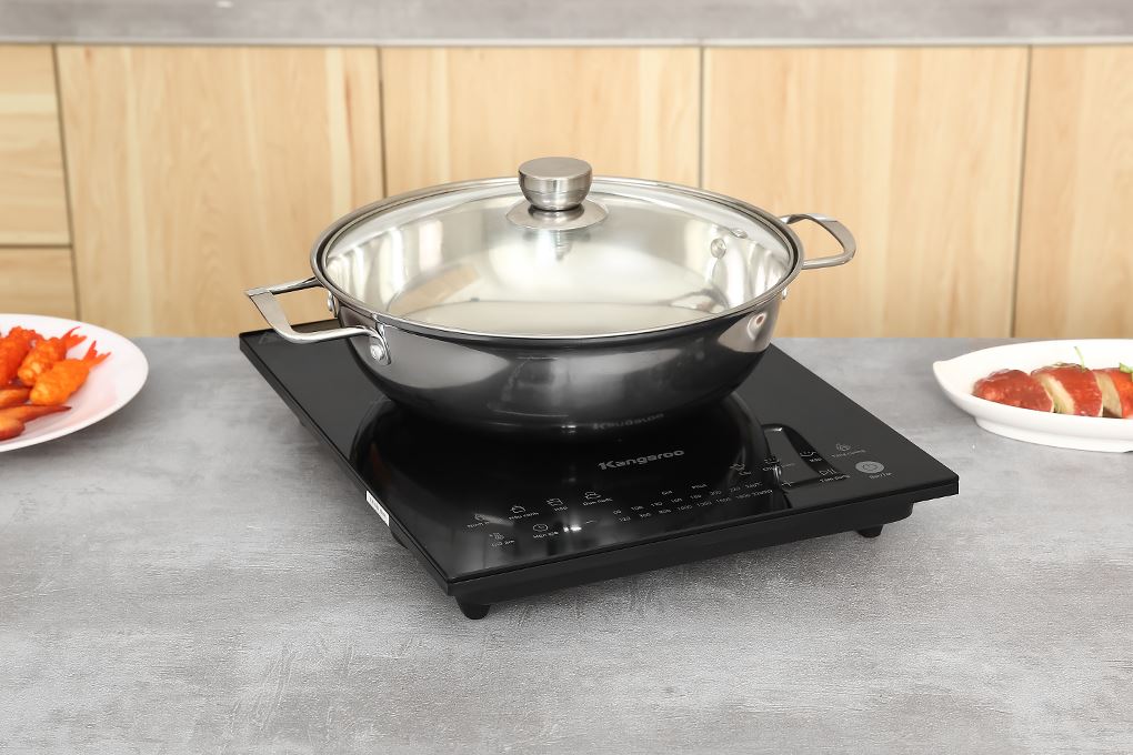 Bếp từ đơn Kangaroo KGIC22S2 2200W Màu Đen