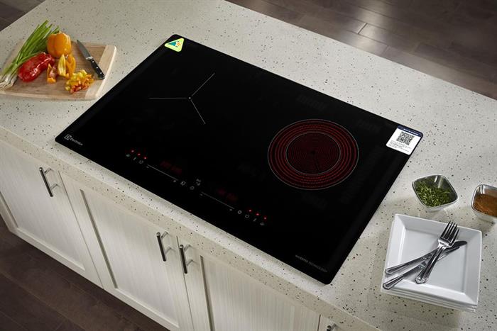 Bếp từ hồng ngoại âm Electrolux ​EHM7254BF 4000W Màu Đen