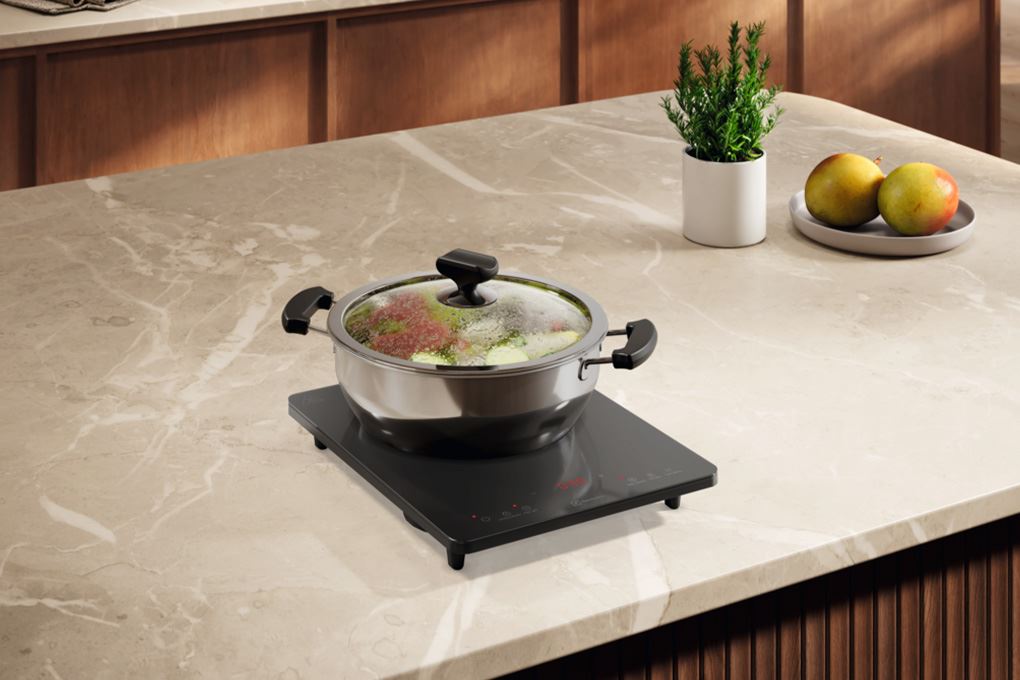 Bếp từ đơn Electrolux ETIS450RGA 2000W Màu Đen