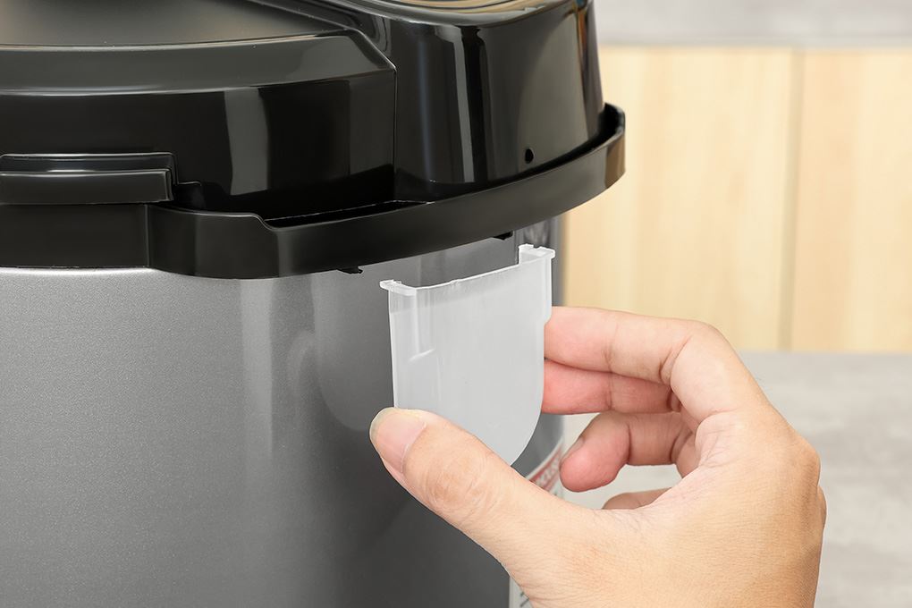 Nồi áp suất điện Sunhouse SHD1551 5 lít Màu Đen - Xám