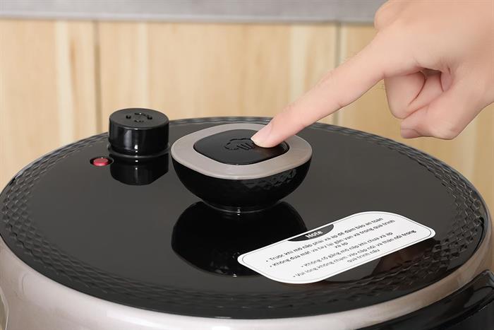 Nồi áp suất điện Kangaroo KGPC5D1G 5 lít Màu Nâu