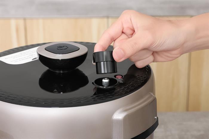 Nồi áp suất điện Kangaroo KGPC5D1G 5 lít Màu Nâu