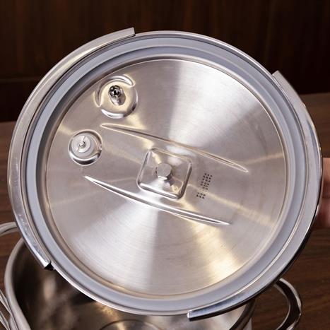 Nồi áp suất cơ Lumias LPC-068 3 lít - Be Màu Màu be