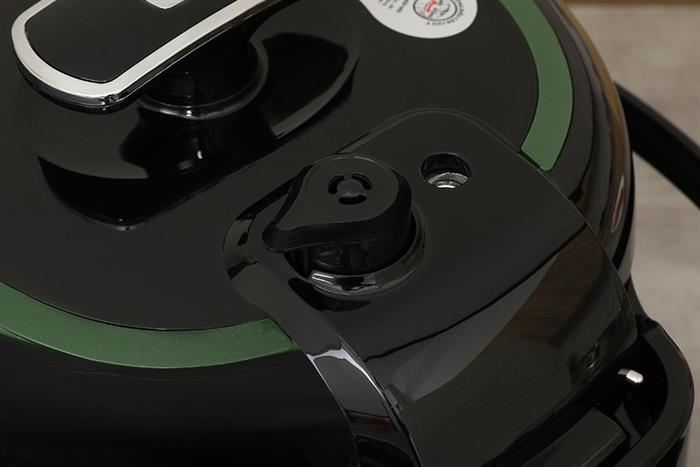 Nồi áp suất Nagakawa NEP5369 6 lít Màu Đen - Xanh lá