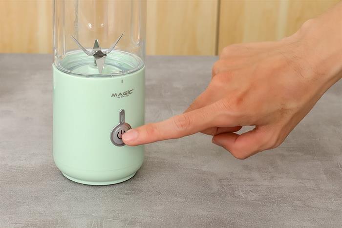 Máy xay sinh tố cầm tay Magic A-020 Màu Xanh lá