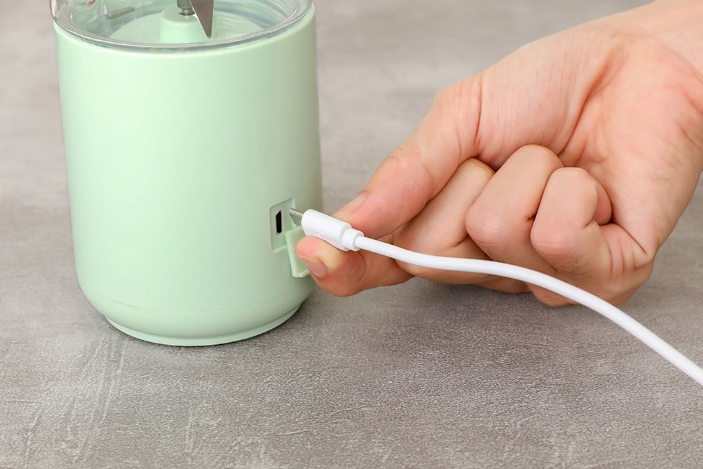 Máy xay sinh tố cầm tay Magic A-020 Màu Xanh lá