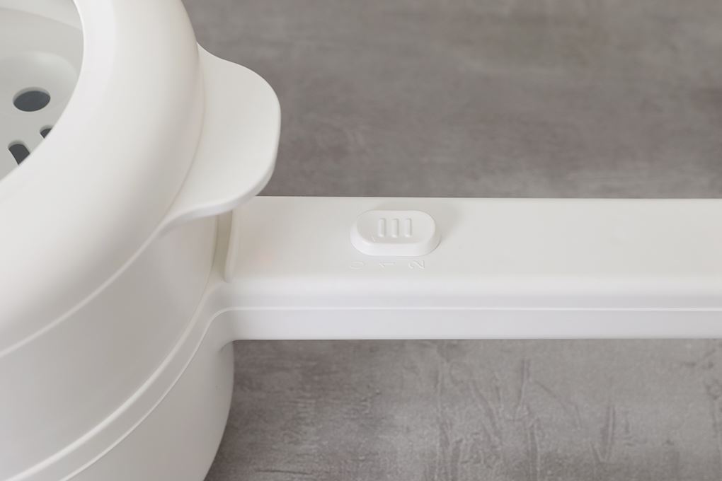 Nồi lẩu điện đa năng Magic A-043 1.6 lít Màu Trắng