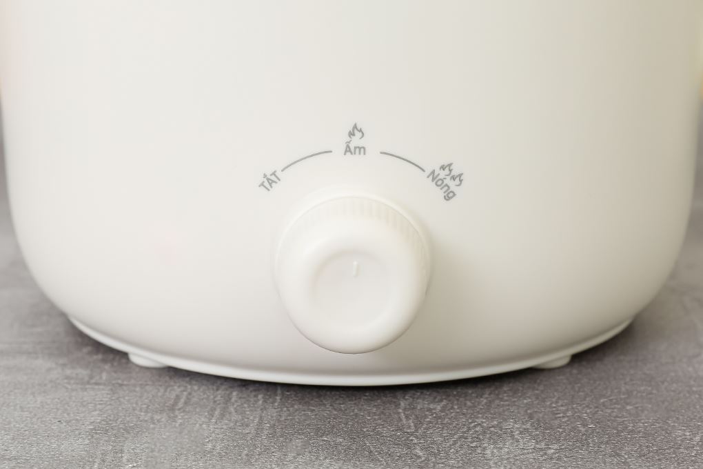 Nồi lẩu điện đa năng Magic A-040 1.3 lít Màu Trắng
