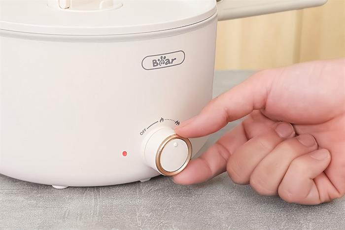 Nồi lẩu điện Bear MC-4H16G 1.6 lít Màu Kem