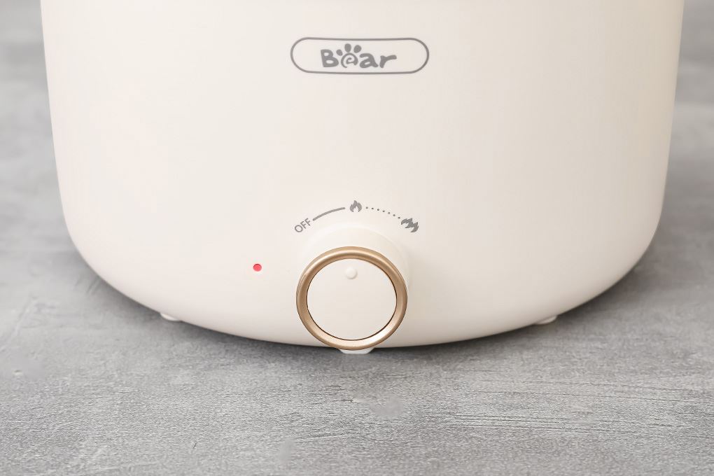 Nồi lẩu điện Bear MC-4H16G 1.6 lít Màu Kem