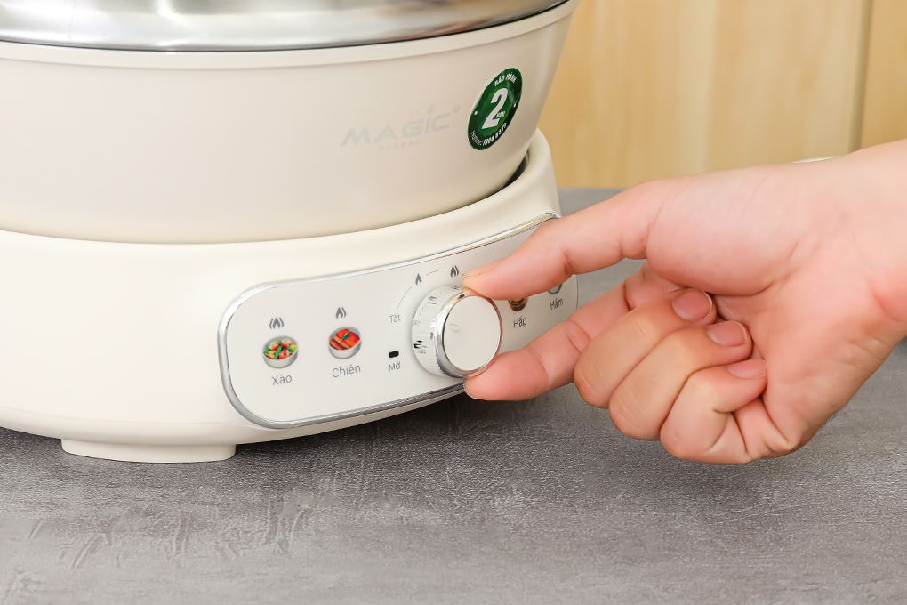 Nồi lẩu hấp đa năng Magic Eco AC-284 4 lít Màu Kem