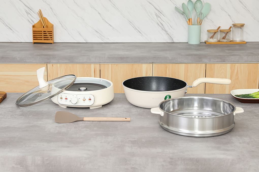 Nồi lẩu hấp đa năng Magic Eco AC-284 4 lít Màu Kem