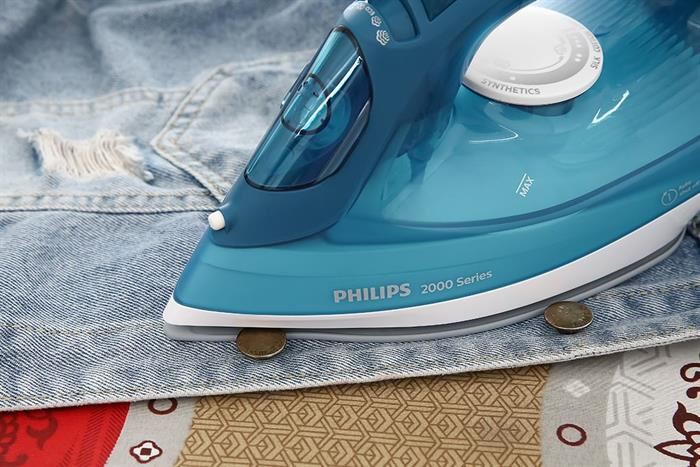 Bàn ủi hơi nước Philips DST2030/90 2000W Màu Xanh