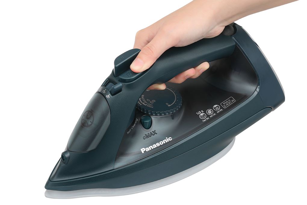 Bàn ủi hơi nước Panasonic NI-U450GRA 2400W Màu Xanh lá đậm