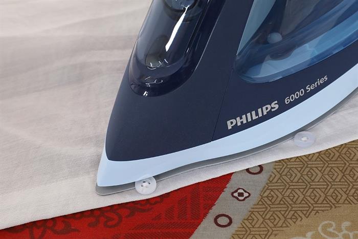 Bàn ủi hơi nước Philips DST6120/20 2600W Màu Xanh đen
