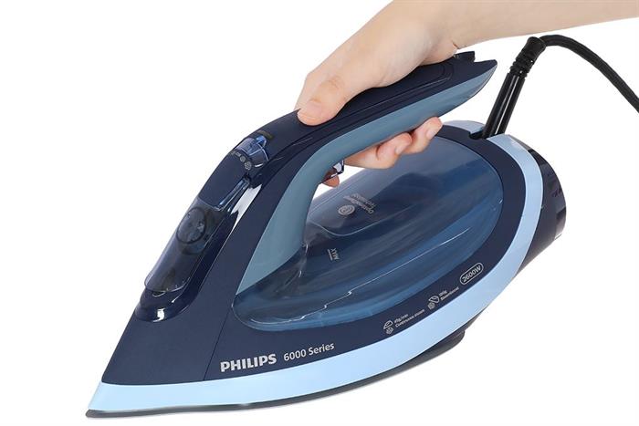 Bàn ủi hơi nước Philips DST6120/20 2600W Màu Xanh đen