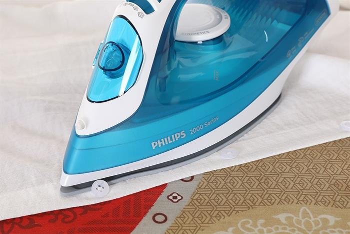 Bàn ủi hơi nước Philips DST2020/90 2000W Màu Xanh