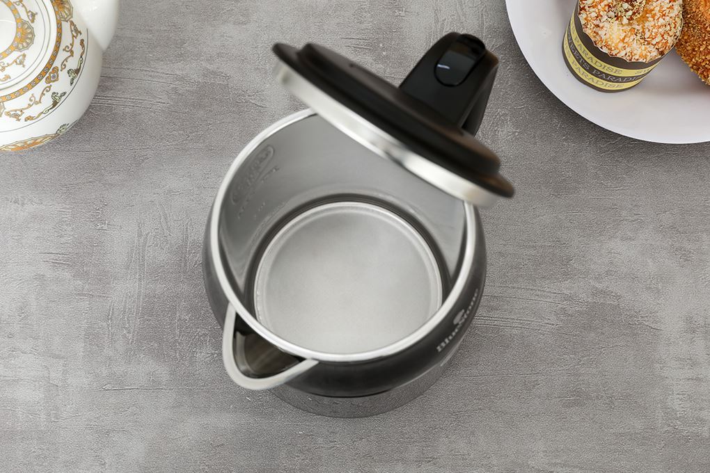 Ấm đun siêu tốc BlueStone 1.7 lít KTB-3468 Màu Inox