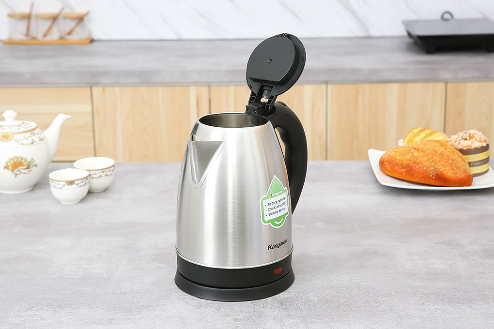 Bình đun siêu tốc Kangaroo 1.8 lít KGWK18I2 Màu Bạc Inox