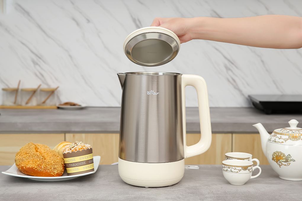 Bình đun siêu tốc Bear 1.7 lít ZDH-D17T5 Màu Inox