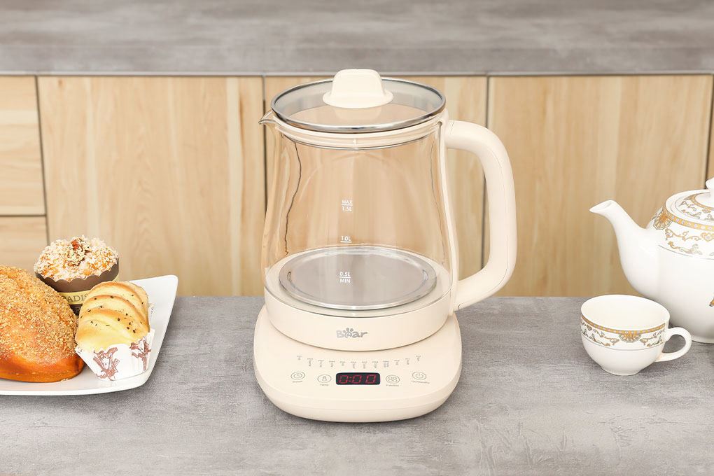 Bình đun siêu tốc Bear 1.5 lít HK-4H15Z Màu Kem