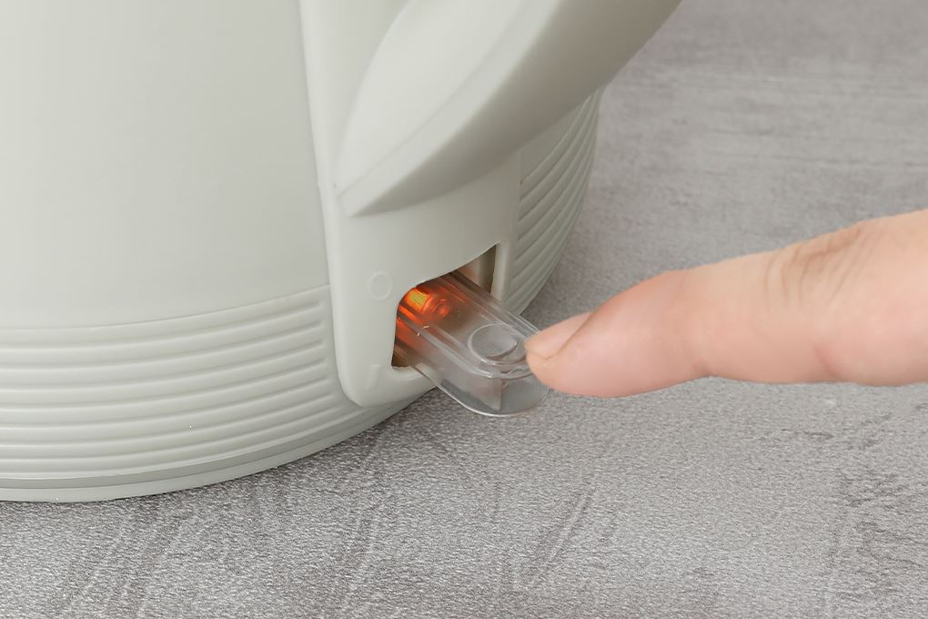 Bình đun siêu tốc AVA 1.5 lít KES4139D Màu Màu be