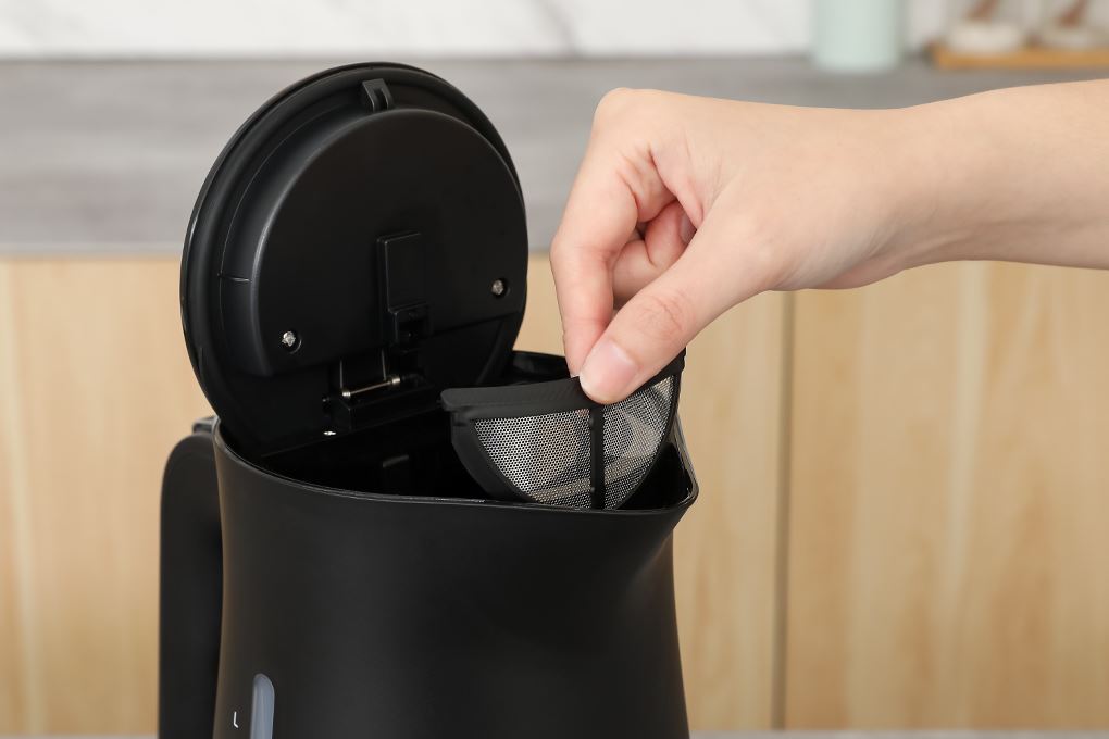Bình đun siêu tốc Bosch 1.7 lít TWK3M123 Màu Đen