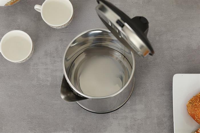 Bình đun siêu tốc Magic 1.8 lít A-072 Màu Đen