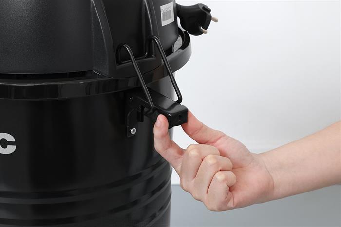 Máy hút bụi công nghiệp Panasonic MC-YL637SN49 Màu Đen