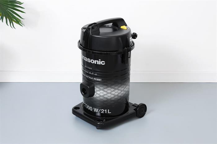 Máy hút bụi công nghiệp Panasonic MC-YL637SN49 Màu Đen
