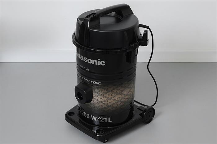 Máy hút bụi công nghiệp Panasonic MC-YL635TN46 Màu Đen - Vàng đồng