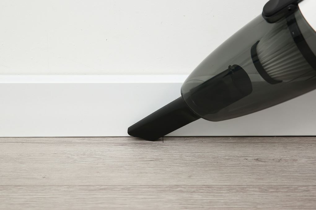 Máy hút bụi cầm tay Deerma DX120C Màu Trắng - Đen