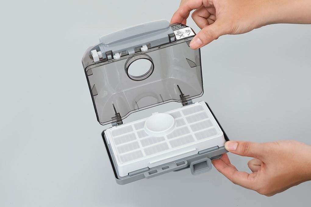 Máy hút bụi dạng hộp Hitachi CV-SF16A Màu Đen