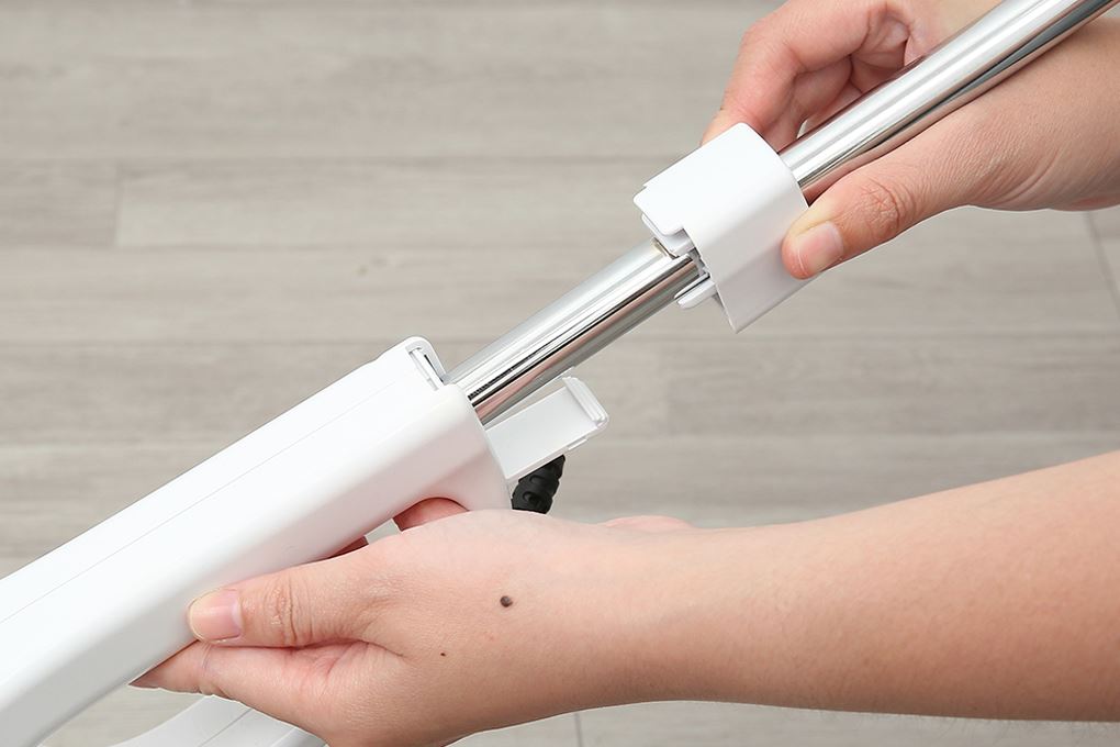 Máy hút bụi cầm tay Midea MS861APBK Màu Trắng - Đen