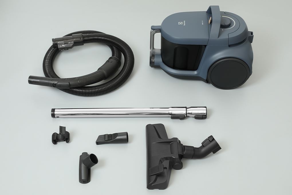 Máy hút bụi dạng hộp Electrolux Clean 500 EFC52512 Màu Xanh Dương
