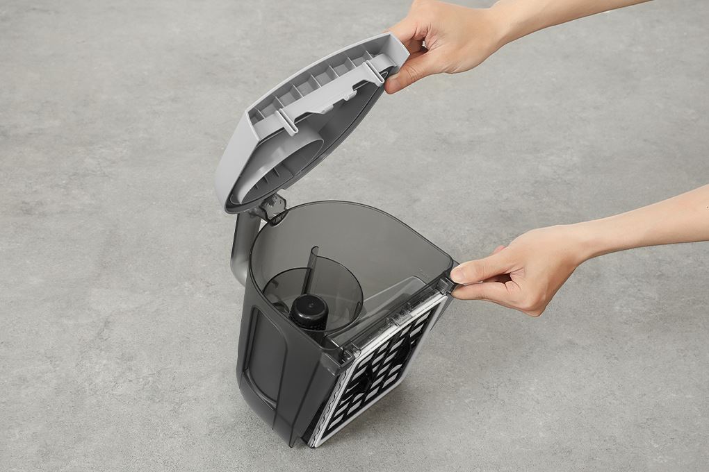 Máy hút bụi dạng hộp Electrolux Clean 500 EFC52614 Màu Xám