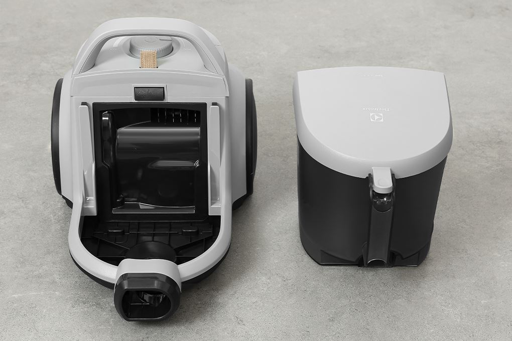 Máy hút bụi dạng hộp Electrolux Clean 500 EFC52614 Màu Xám