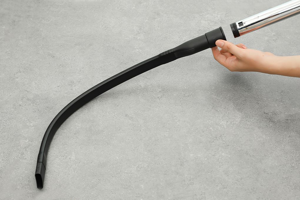 Máy hút bụi dạng hộp Electrolux Clean 500 EFC52614 Màu Xám