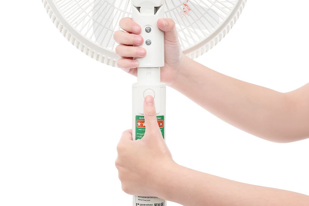 Quạt sạc điện Sunhouse 5 cánh SHD7221 15W Màu Trắng