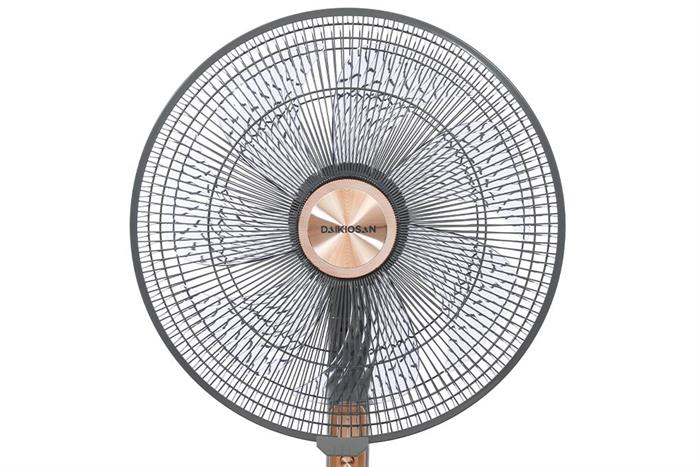 Quạt đứng Daikiosan 7 cánh DQ101 70W Màu Xám